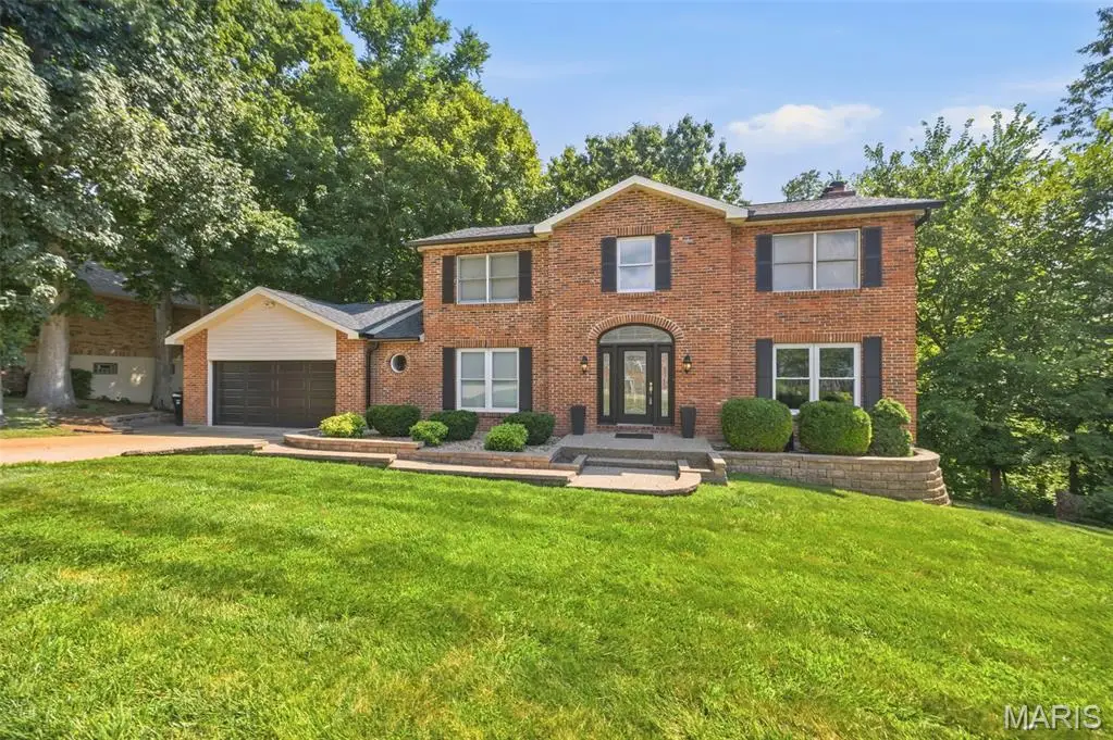 7290 Meramar Drive, Saint Louis, MO 63129 - #1