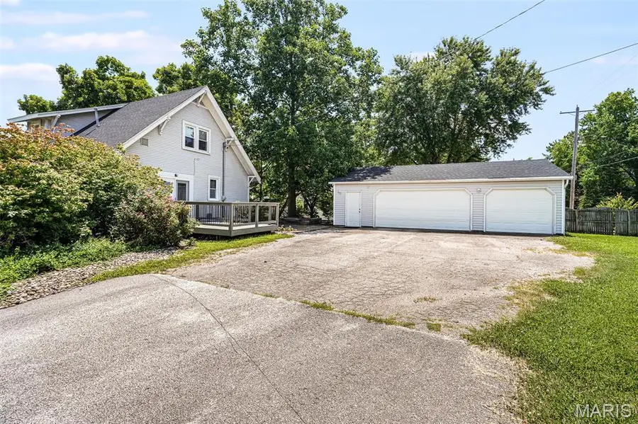 401 Plum Street, Edwardsville, IL 62025 - #3
