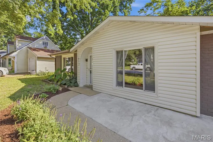 517 E 11th Street, Washington, MO 63090 - #3