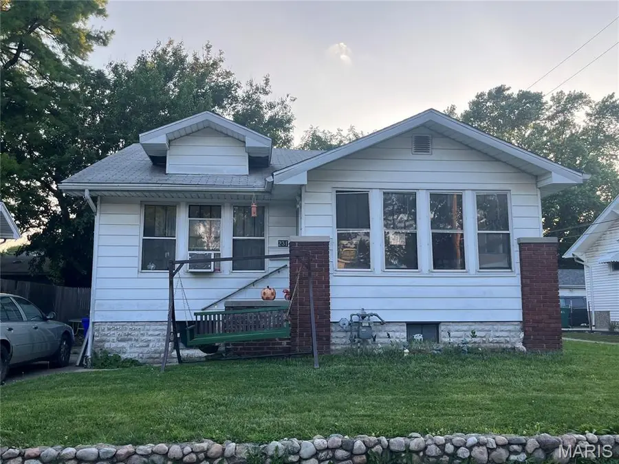 231 S 19 Street, Decatur, IL 62521 - #2