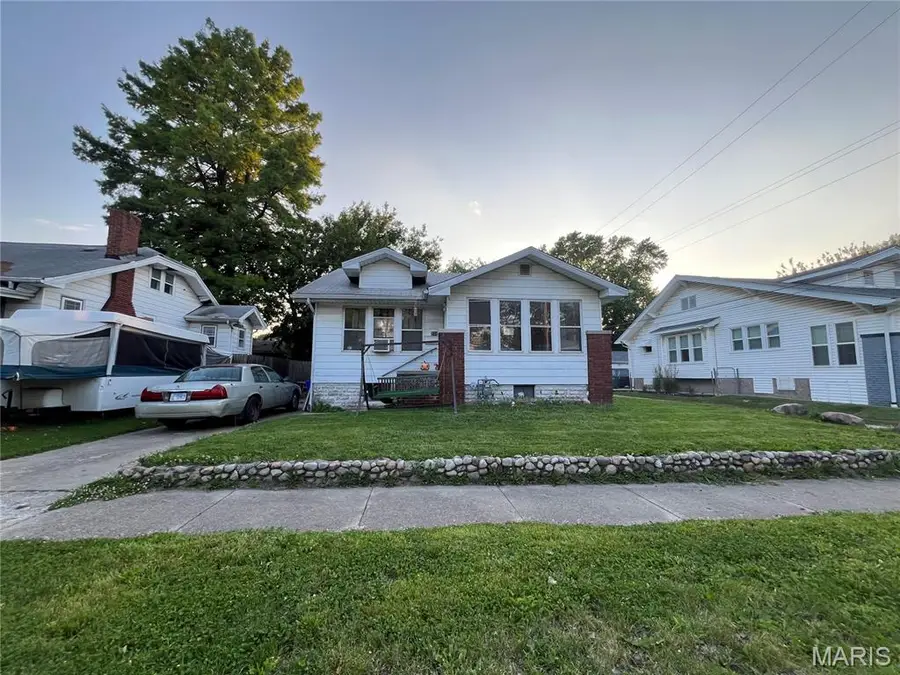 231 S 19 Street, Decatur, IL 62521 - #3