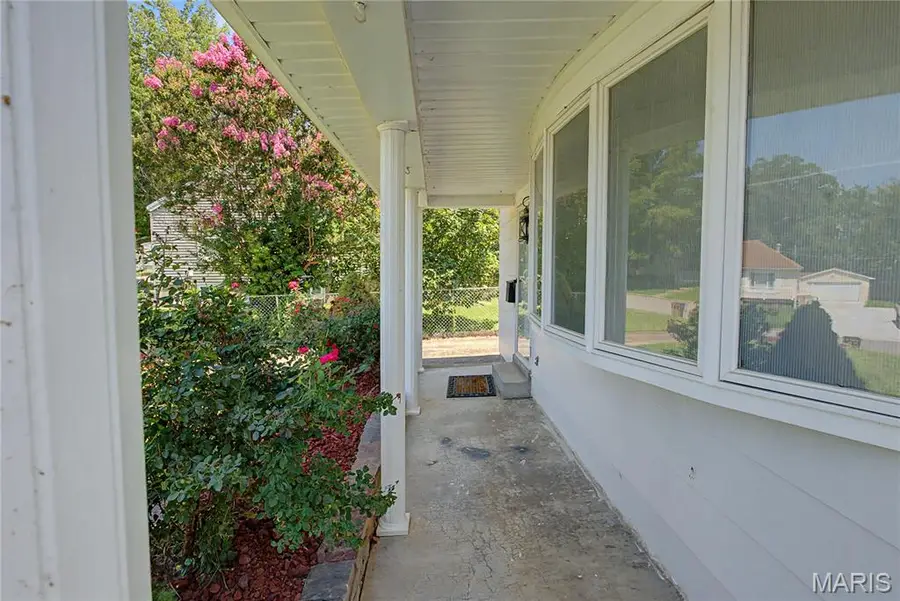 636 Whitelaw Avenue, Cape Girardeau, MO 63701 - #3