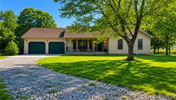 31050 Oak Ridge Drive, Lebanon, MO 65536