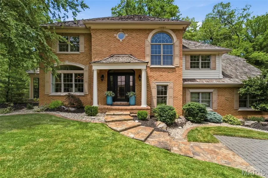 1107 N Oxfordshire Lane, Edwardsville, IL 62025 - #3