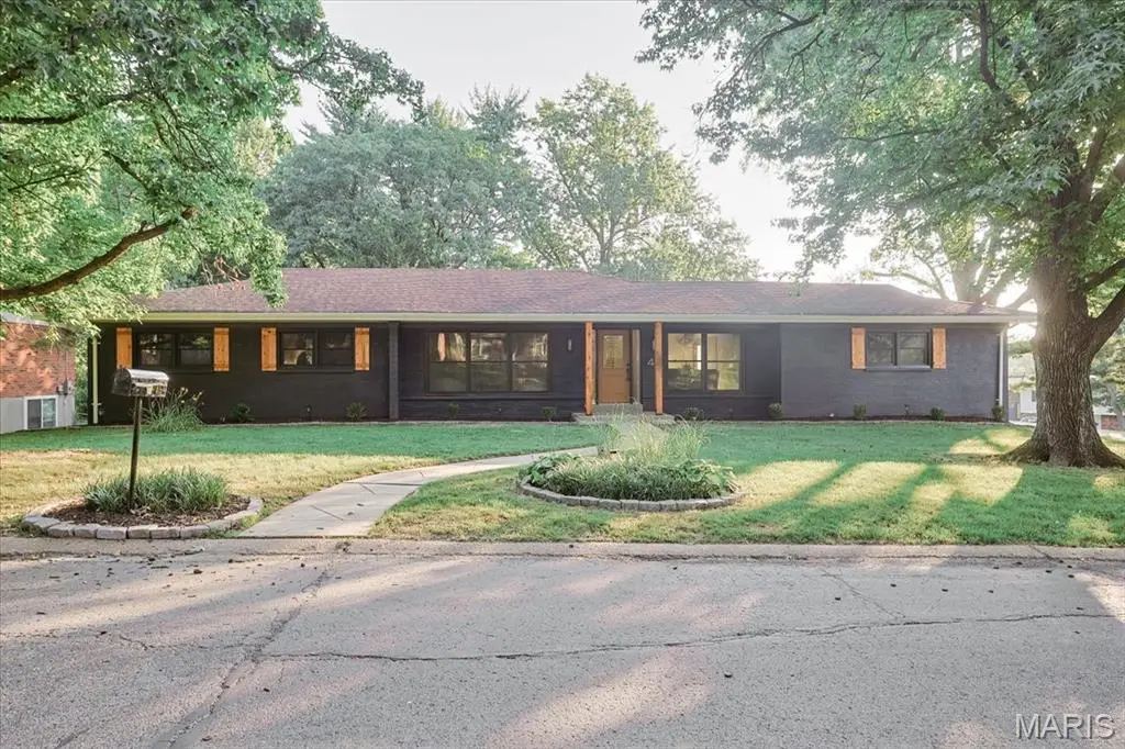 45 Pricewoods Lane, Saint Louis, MO 63132 - #1