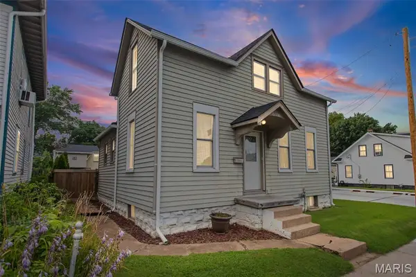 329 Houston Street, St Charles, MO 63301