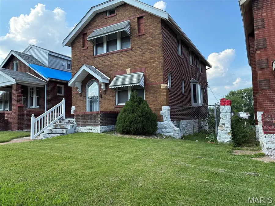 4877 Calvin Avenue, Saint Louis, MO 63115 - #2
