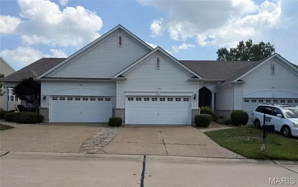 704 Harrier Drive #V, Lake St Louis, MO 63367