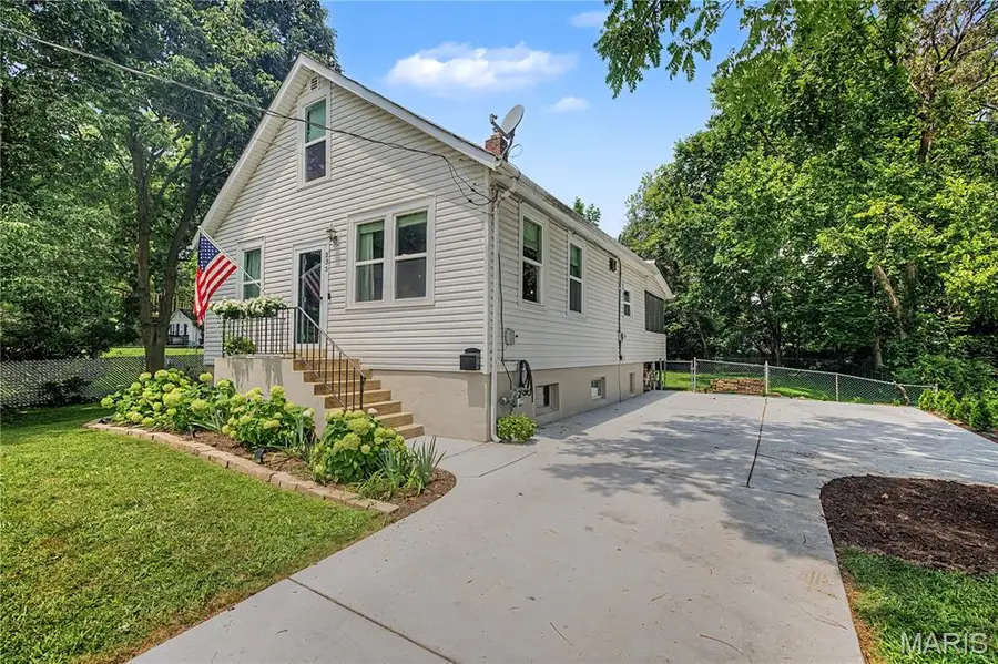 235 Midway Avenue, Kirkwood, MO 63122 - #2