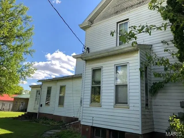 306 W Prairie Street, Jerseyville, IL 62052 - #2