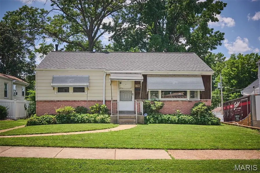 5708 Fyler Avenue, Saint Louis, MO 63139 - #2