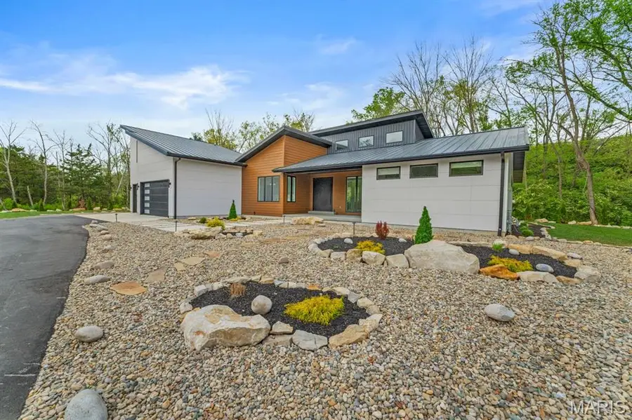 4513 Du Bourg Lane, Saint Louis, MO 63128 - #3