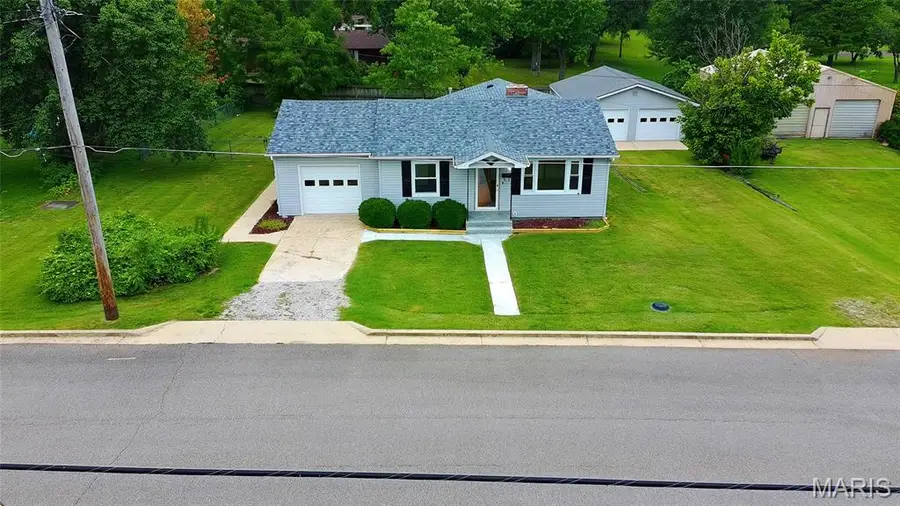 1301 S Jackson Street, Salem, MO 65560 - #2