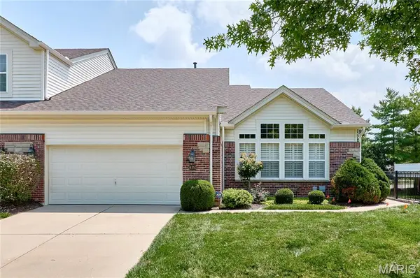 14750 Thornbird Manor Parkway, Chesterfield, MO 63017