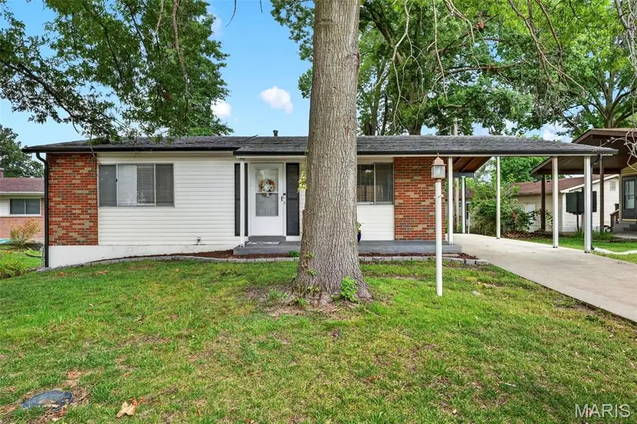 2692 Mckelvey Road, Maryland Heights, MO 63043 - #2