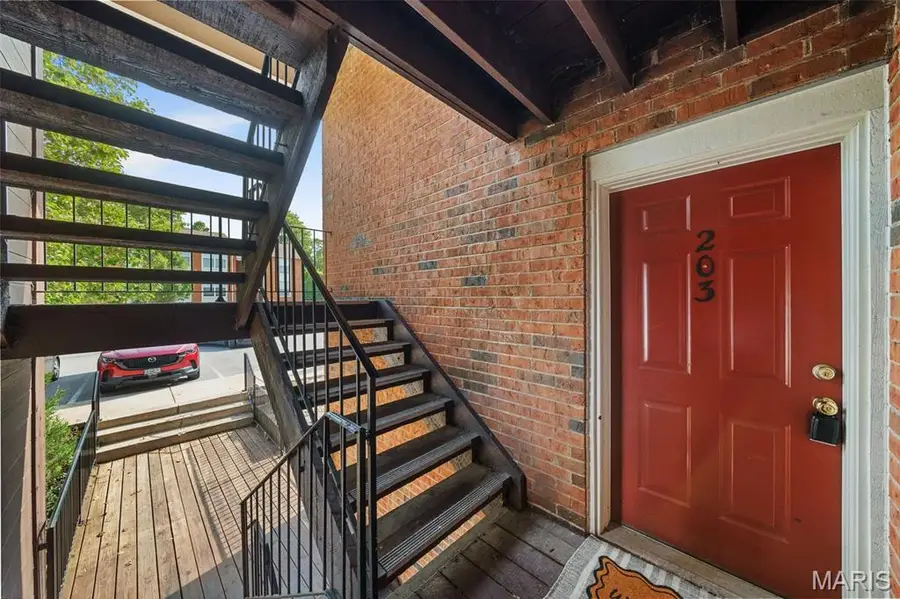1934 Greenpoint Drive #203, Kirkwood, MO 63122 - #3