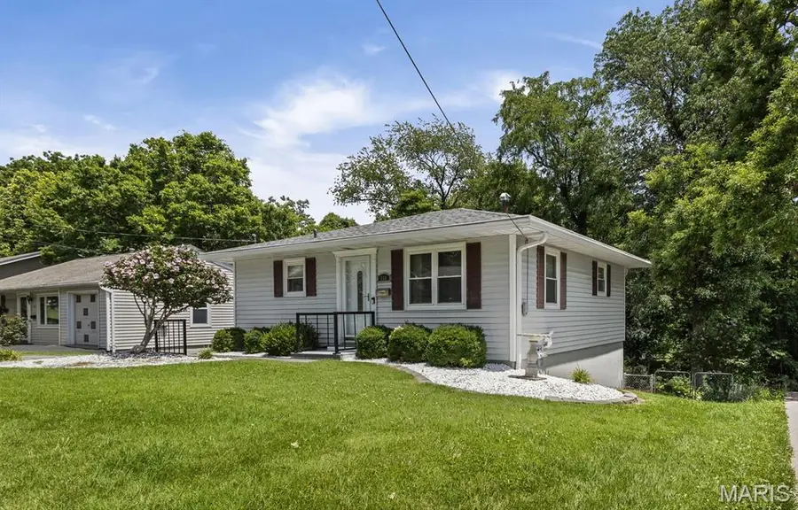158 Helen Place, Collinsville, IL 62234 - #3
