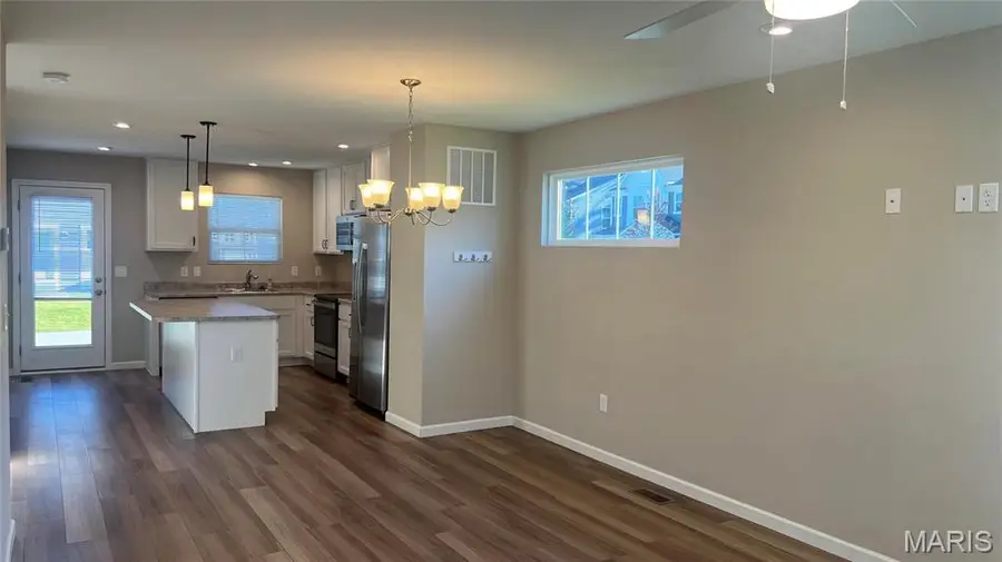 320 Newbridge Way, Ofallon, MO 63368 - #2