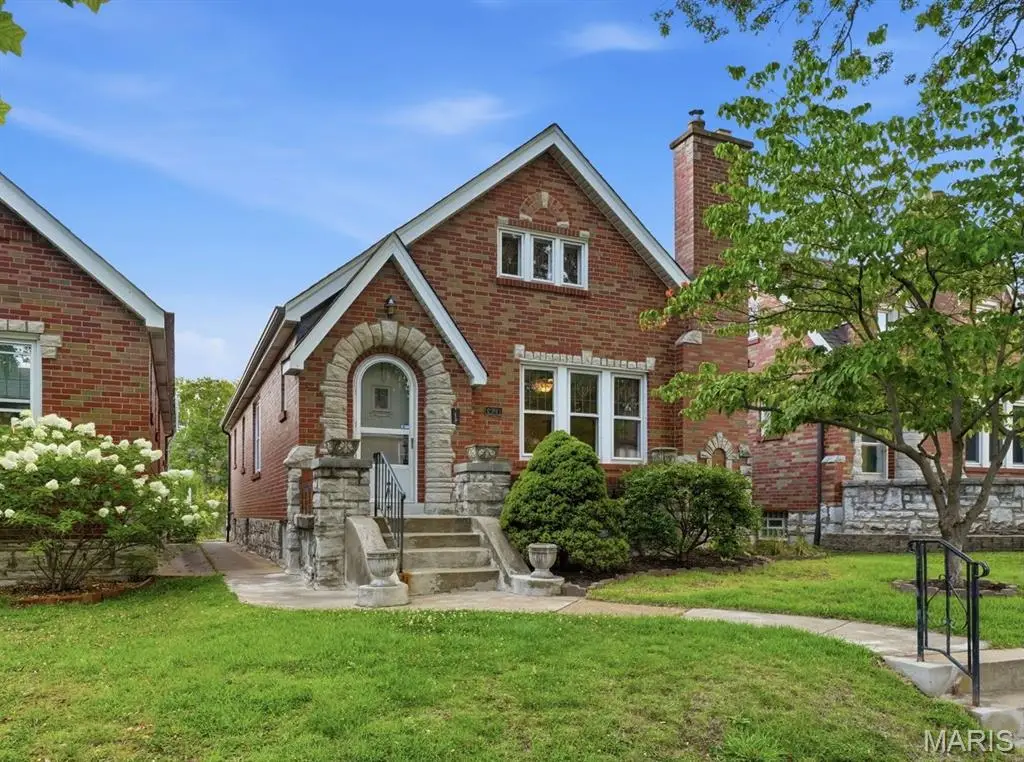 6341 Bancroft Avenue, Saint Louis, MO 63109 - #1