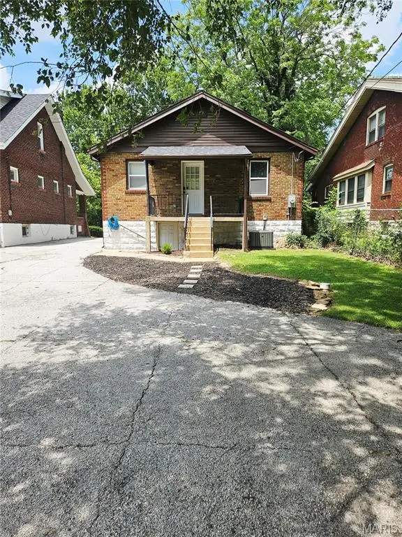 3344 Lucas And Hunt Road, Velda City, MO 63121 - #3