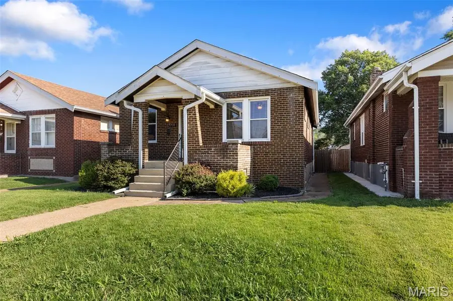 5733 Finkman Street, Saint Louis, MO 63109 - #2