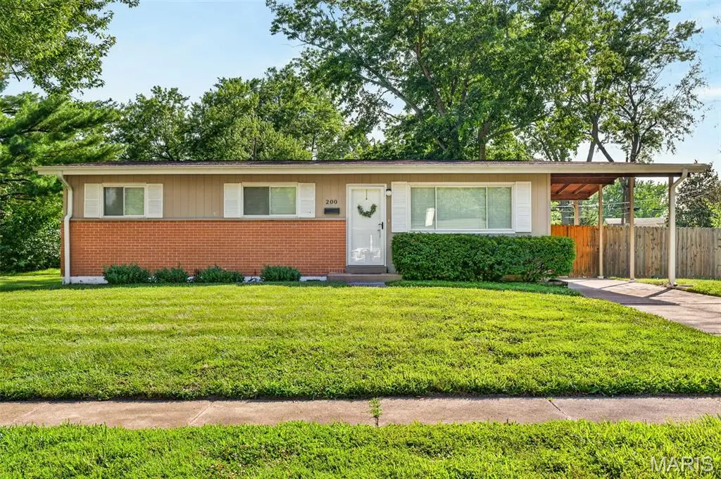 200 Falcon Drive, Florissant, MO 63031 - #1