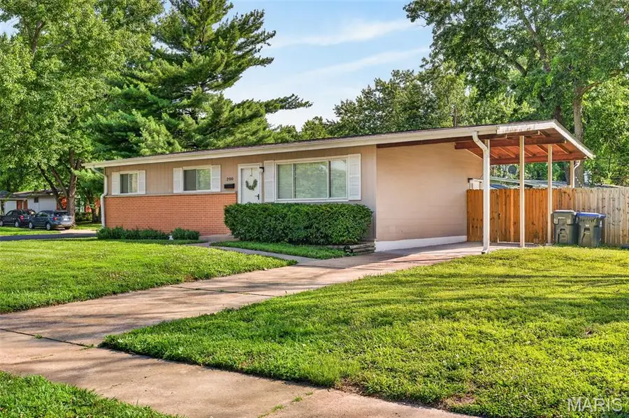 200 Falcon Drive, Florissant, MO 63031 - #2