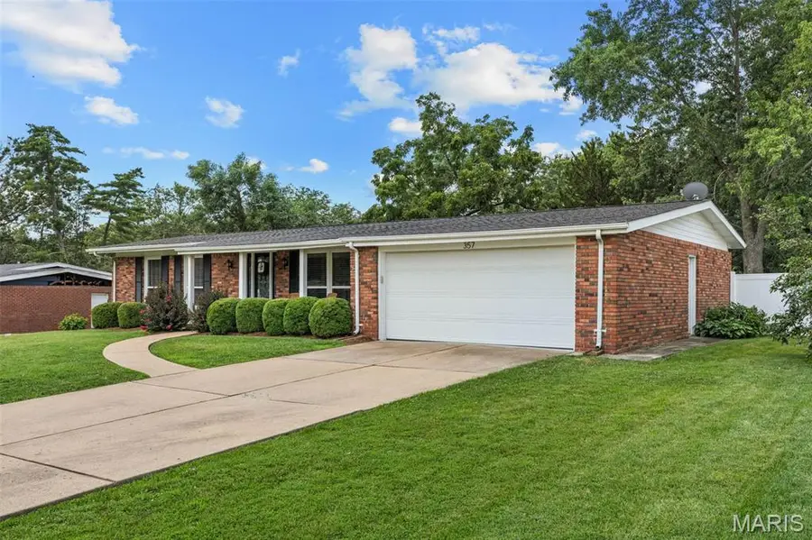357 Sudbury Lane, Ballwin, MO 63011 - #2