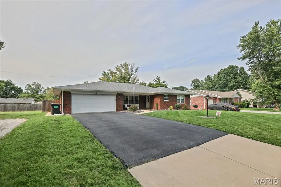 15 Hollandia Drive, Fairview Heights, IL 62208 - #2