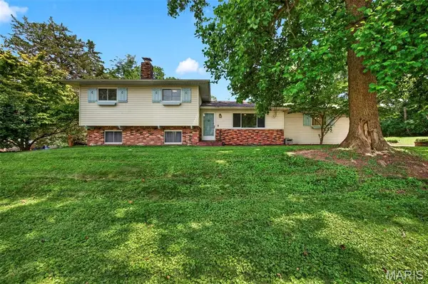 3820 Berview Lane, St Louis, MO 63125