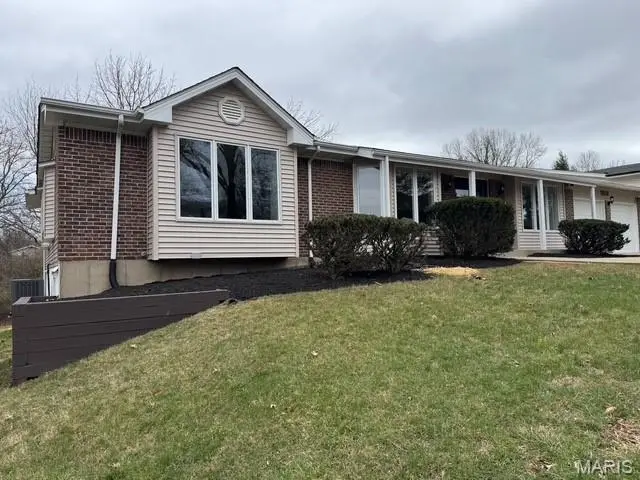 924 Fernview Drive, Creve Coeur, MO 63141 - #2