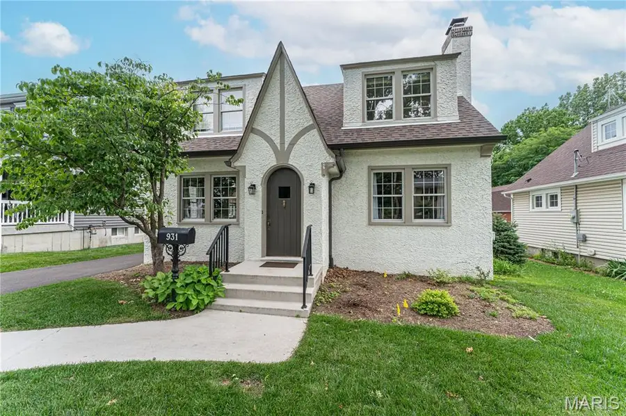 931 Brownell Avenue, Glendale, MO 63122 - #2