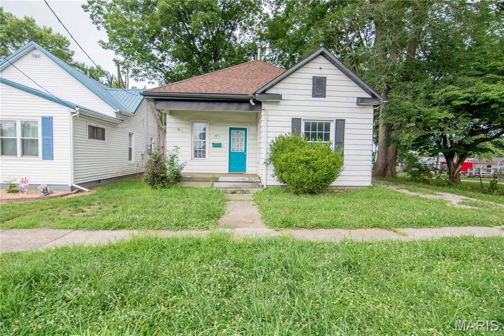 407 N 8th Street, Vandalia, IL 62471 - #1