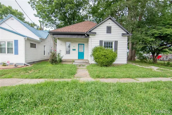 407 N 8th Street, Vandalia, IL 62471