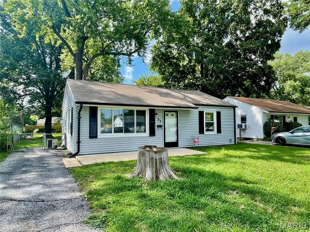 23 Mary Ann Court, Florissant, MO 63031 - #1