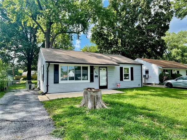23 Mary Ann Court, Florissant, MO 63031