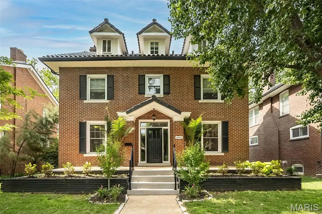 6946 Pershing Avenue, University City, MO 63130 - #1