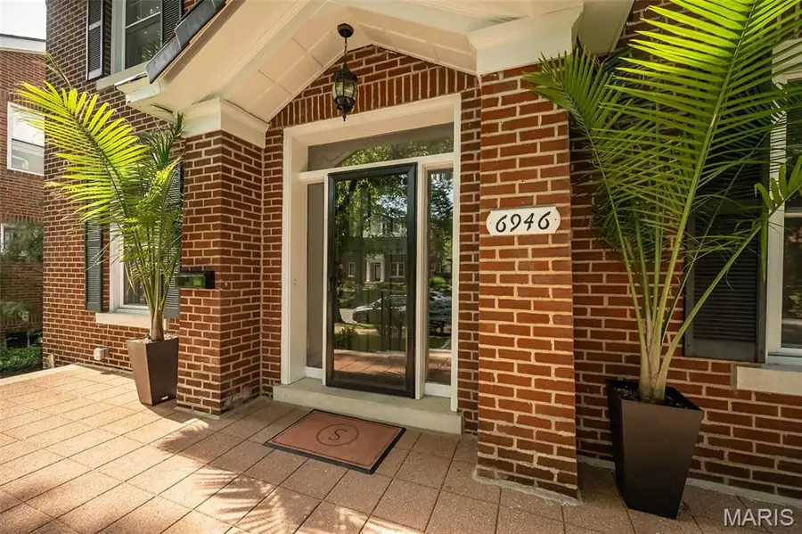 6946 Pershing Avenue, University City, MO 63130 - #2
