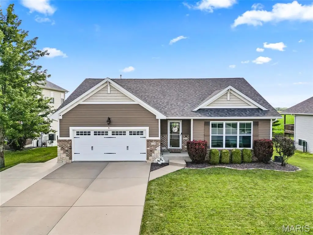 720 W 5th Street, Saint Jacob, IL 62281 - #1