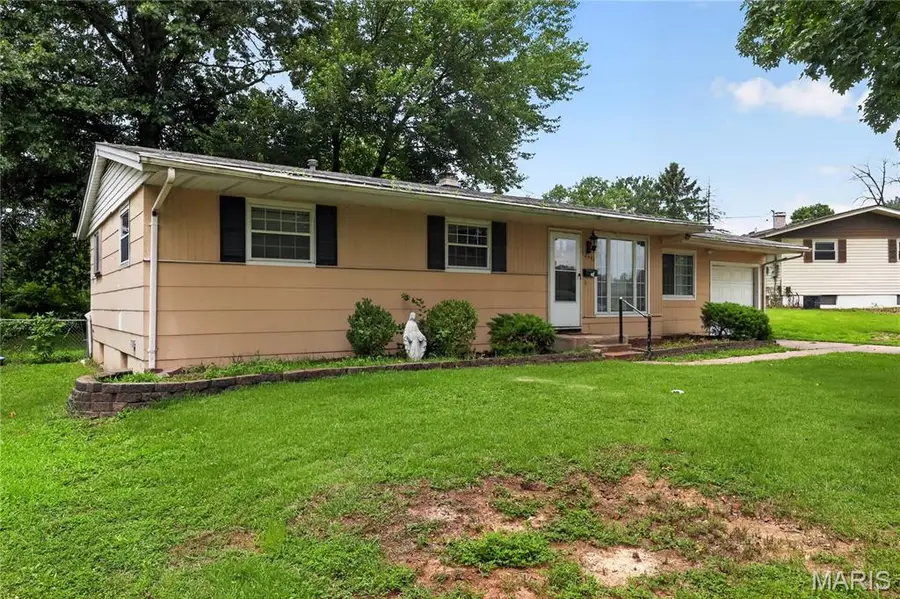 10443 Durness Drive, Saint Louis, MO 63137 - #2