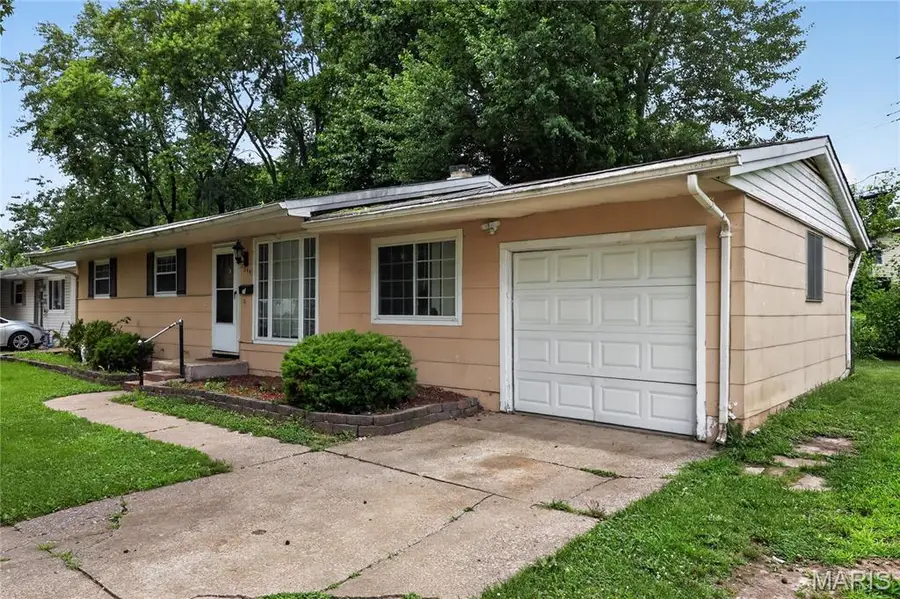 10443 Durness Drive, Saint Louis, MO 63137 - #3