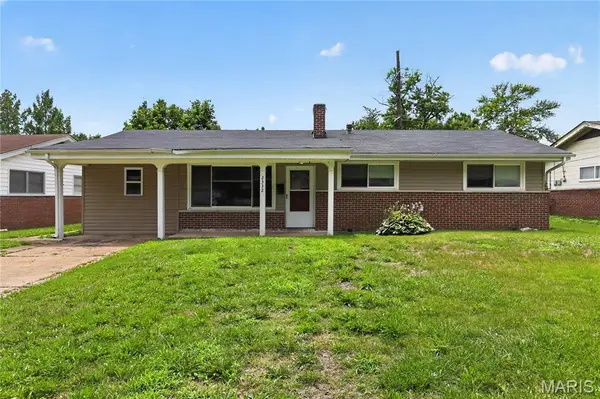 2332 Collett Drive, St Louis, MO 63136