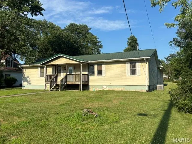 309 S Palmyra Street, Perry, MO 63462 - #2