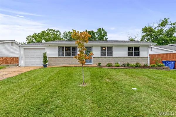 3064 Sedan Drive, St Louis, MO 63125