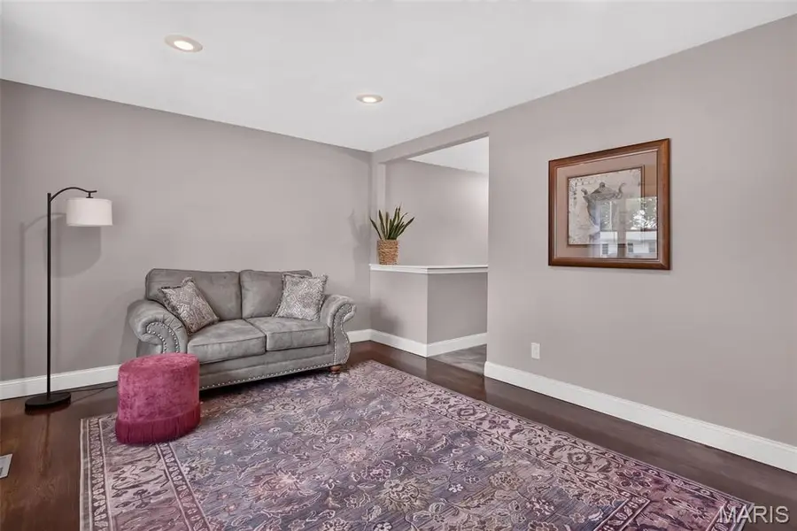 3064 Sedan Drive, Saint Louis, MO 63125 - #2