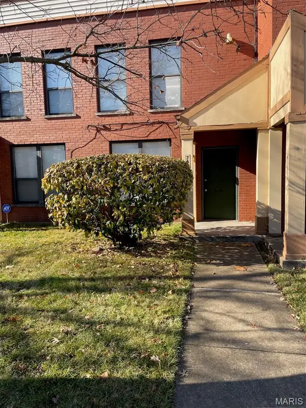 769 Walton Avenue #3, St Louis, MO 63108