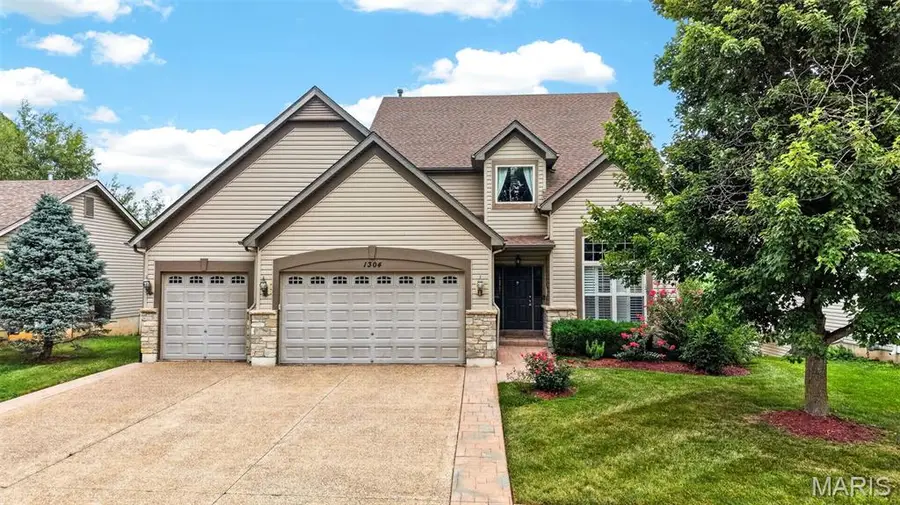 1304 Forest Way, Wentzville, MO 63385 - #2
