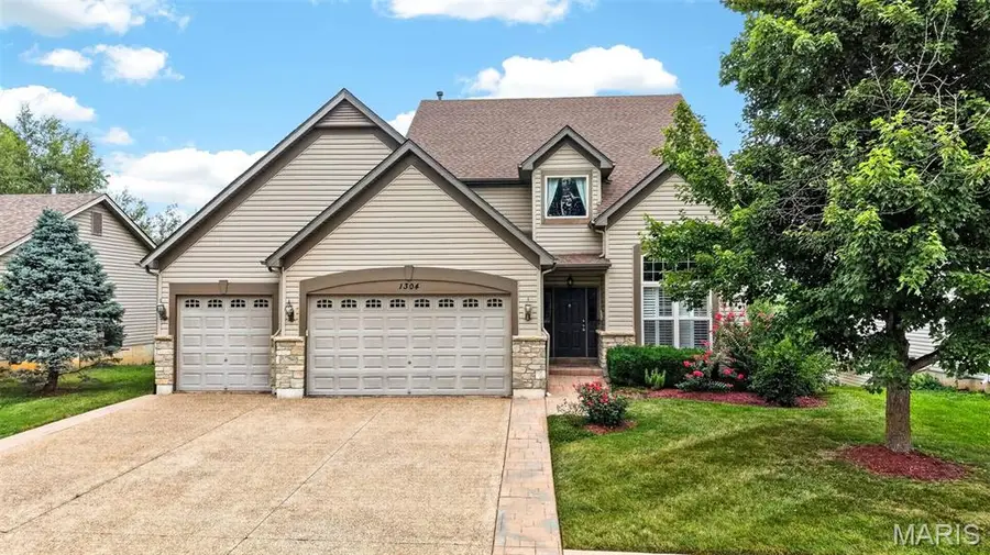 1304 Forest Way, Wentzville, MO 63385 - #3
