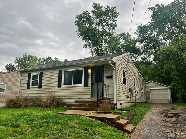 720 Beardsley Court, St Louis, MO 63135