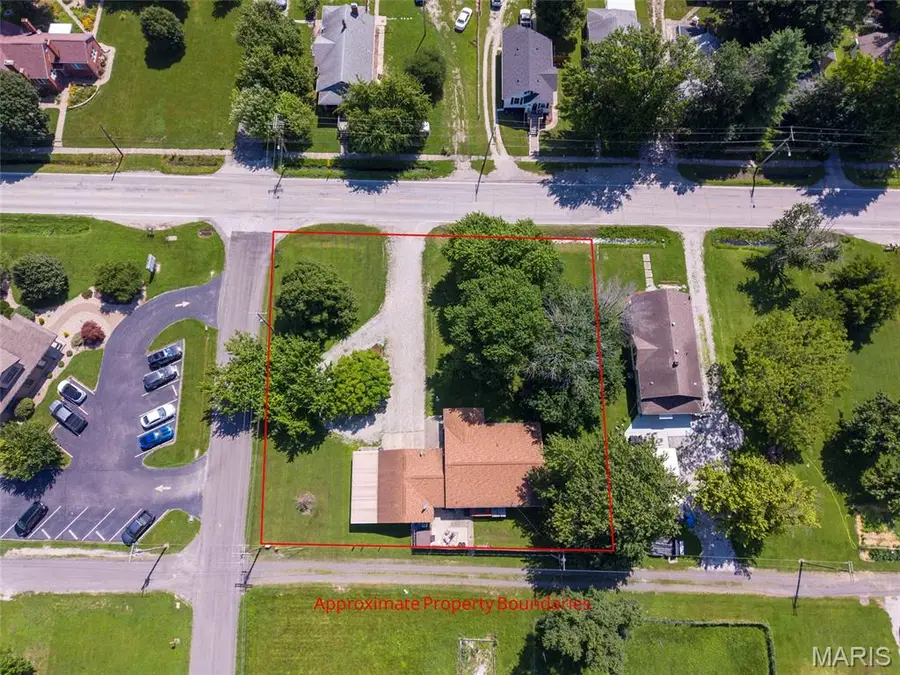 716 Springfield Road, Gillespie, IL 62033 - #3